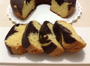 Una foto de Budín marmolado de naranja y chocolate