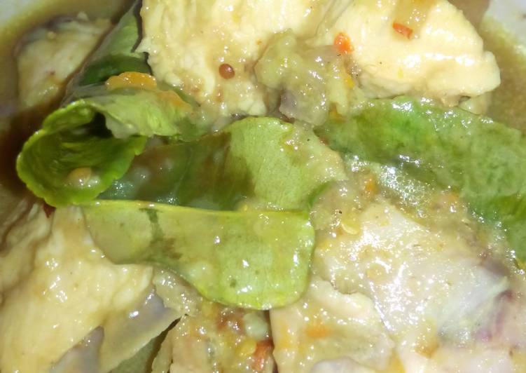 Ayam Santan Bumbu Rempah (bisa diganti daging sapi/kambing)