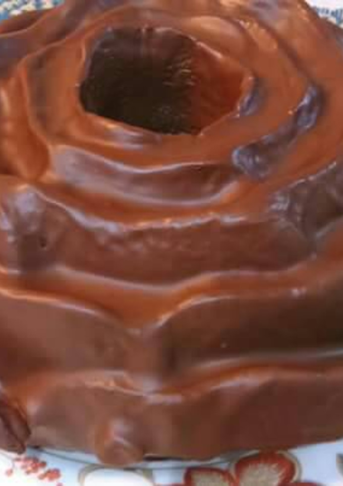 Una foto de Bundt cake de aove y chocolate y naranja!!