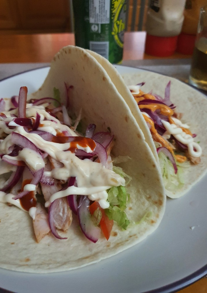 Una foto de Tacos de chuletas de cerdo/pollo