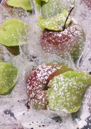 A picture of Algerian Almond Paste Apples.