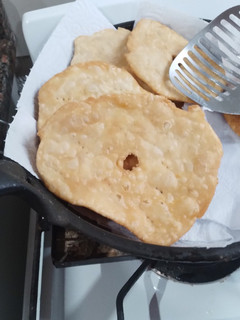 Una foto de Tortas fritas para el mate 🧉