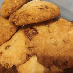 A picture of Chocolate chip cookies.
