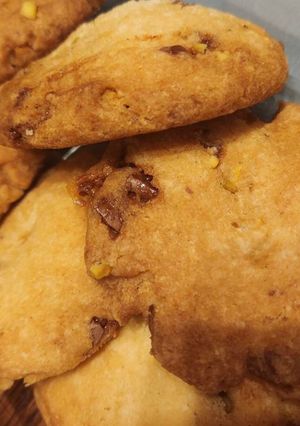 A picture of Chocolate chip cookies.