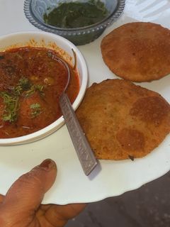 मटर की कचौड़ी (matar ki kachodi recipe in Hindi) रेसिपी मुख्य फोटो