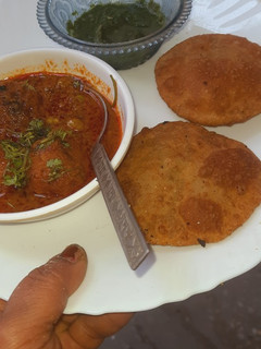 मटर की कचौड़ी (matar ki kachodi recipe in Hindi) रेसिपी मुख्य फोटो