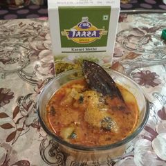 A picture of Dum aloo.
