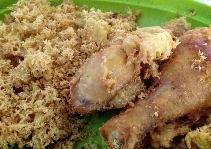 Ayam goreng kremes