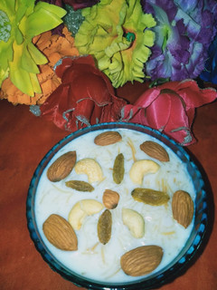 सेवई की खीर (sevai ki kheer recipe in Hindi) रेसिपी मुख्य फोटो