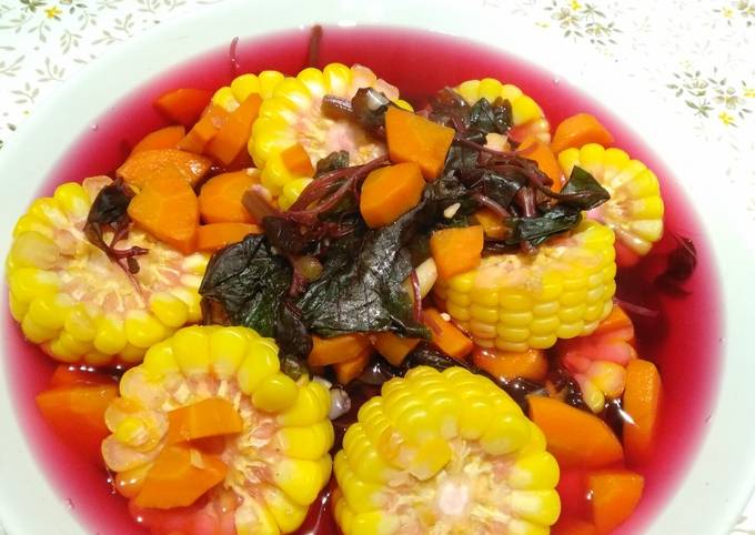 Ini dia! Bagaimana cara memasak Sayur bening jagung bayem merah  istimewa