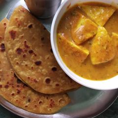 A picture of Shahi Paneer.