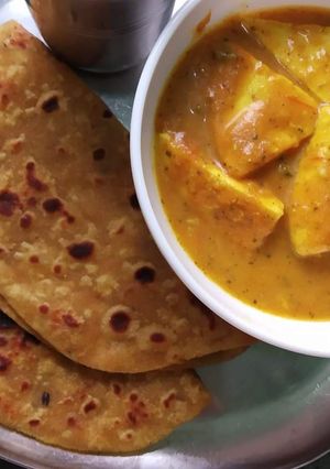 A picture of Shahi Paneer.