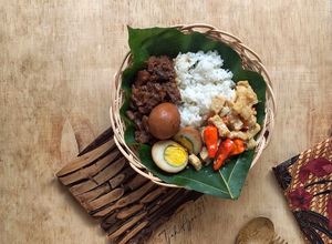 Foto resep Gudeg Jogja Ala Pawon Qulo @Anik (Pakai Daun Jati)