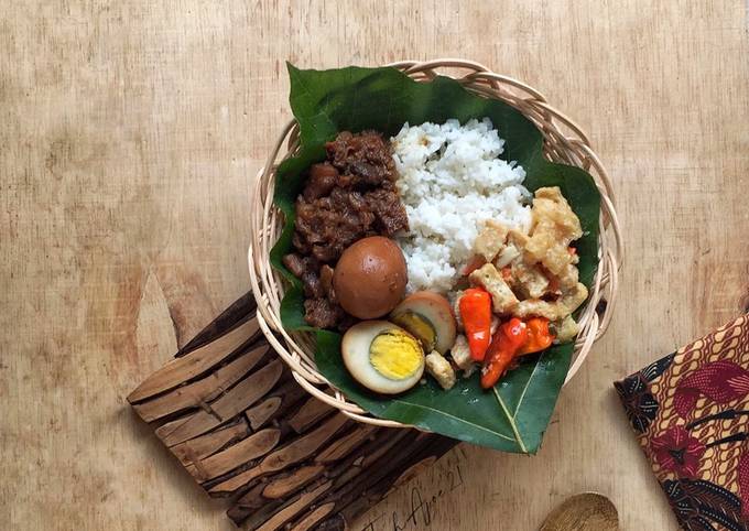 Anti Ribet, Buat Gudeg Jogja Ala Pawon Qulo @Anik (Pakai Daun Jati) Bahan Sederhana