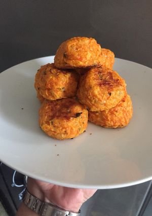 Una foto de Buñuelos de zanahoria 🥕 +6 meses
