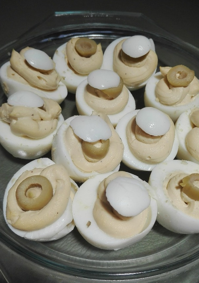 Una foto de Huevos rellenos con anchoas