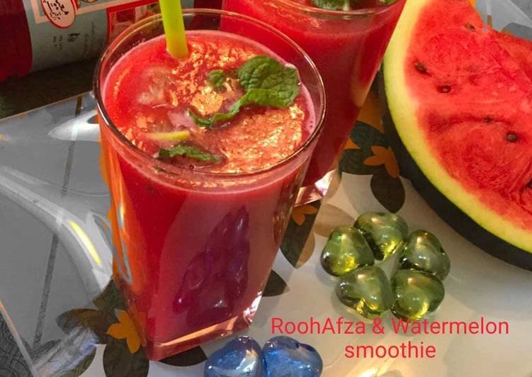 Recipe of Favorite ROOHAFZA&amp;WATERMELON SMOOTHIE #ramadankitayeri