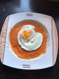 Una foto de Puré de boniato con huevo