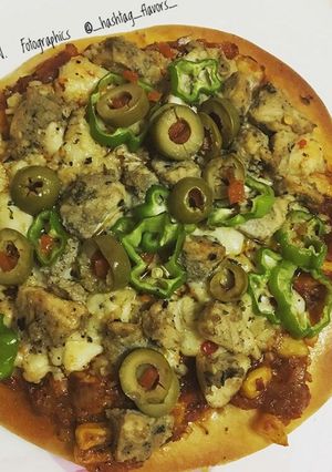 A picture of Pepper Chicken Pizza.