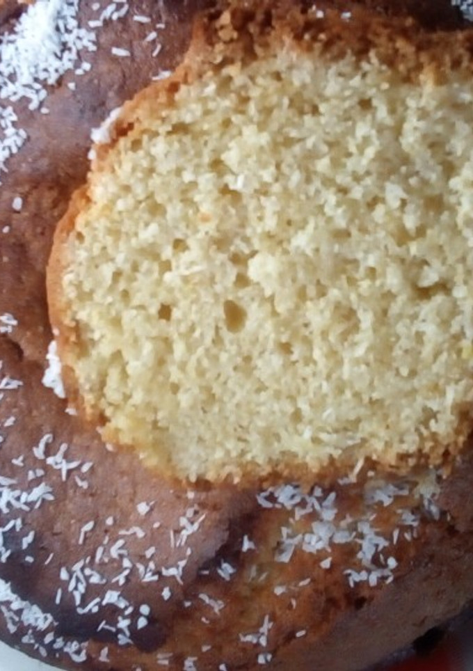 Una foto de Torta de coco y vainilla