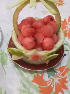 عکسی از دستور ایده تزئین هندوانه شب یلدا☺