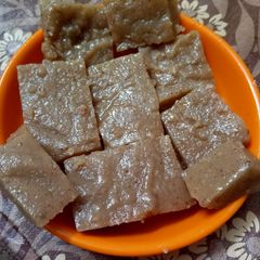 A picture of Singhare Ka Halwa.