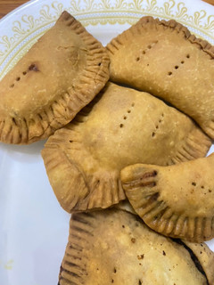 A picture of Semolina meat pie.