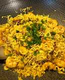 Noodle con gamberi al curry rapidissimo