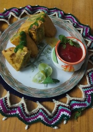 Sandwich Padokda (સેન્ડવિચ પકોડા) રેસીપી મુખ્ય ફોટો