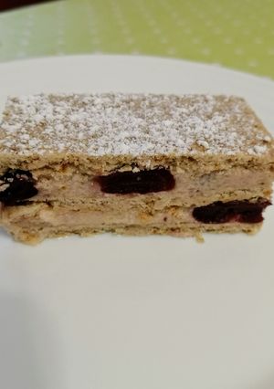 Grízes meggyes krémes glutén-tej-cukormentesen recept fotója