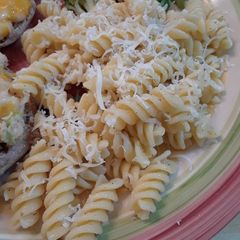 A picture of Garlic Buttered Pasta.