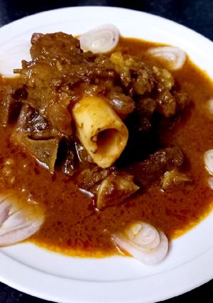 मटन करी (mutton curry recipe in Hindi) रेसिपी मुख्य फोटो