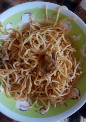 A picture of Spaghetti with chicken.