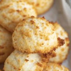 A picture of Coconut Macaroons.