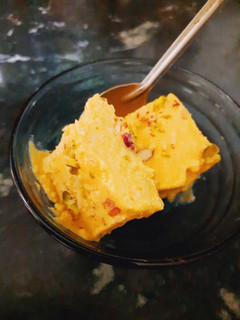 A picture of Mango kulfi.