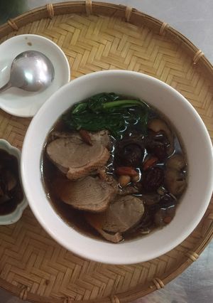 Hình của món Mì Vịt tiềm.