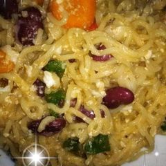 A picture of Noddles with veggies.