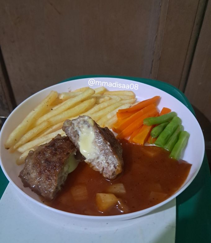 Foto resep Japanese Beef Hamburg Cheese Melt Steak