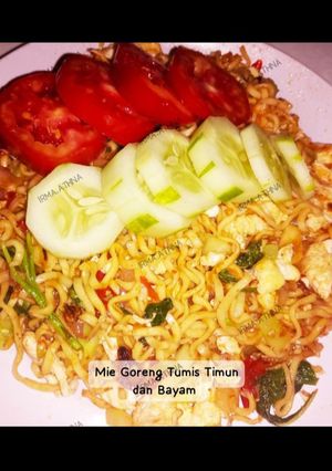 Foto resep Mie Goreng Tumis Timun dan Bayam