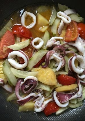 Hình của món Mực xào chua ngọt.