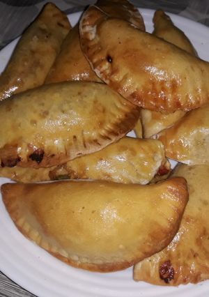 Una foto de Empanadilla con carne picada y atún