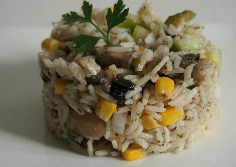 Salade de riz végétarienne