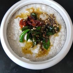 A picture of Coconut chutney.