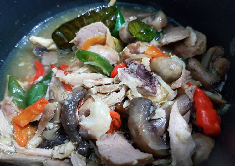 Resep Jamur Kancing, Ayam, Bakso masak Cabe Ijo Anti Gagal