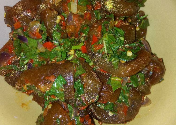 Simple Way to Make Any-night-of-the-week Kpomo pepper sauce with spinach Cooking Basics for Newbies