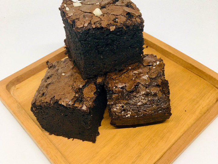 Cara Memasak Brownies Shiny Crust Super lumeer and Lembuut Irit Untuk Jualan