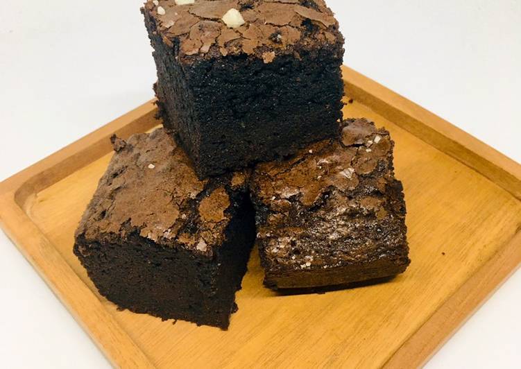 Rahasia Membuat Brownies Shiny Crust Super lumeer and Lembuut Enak dan Antiribet