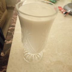 A picture of Apple milk shake.