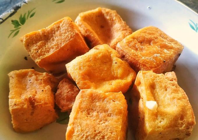 Tahu kuning goreng