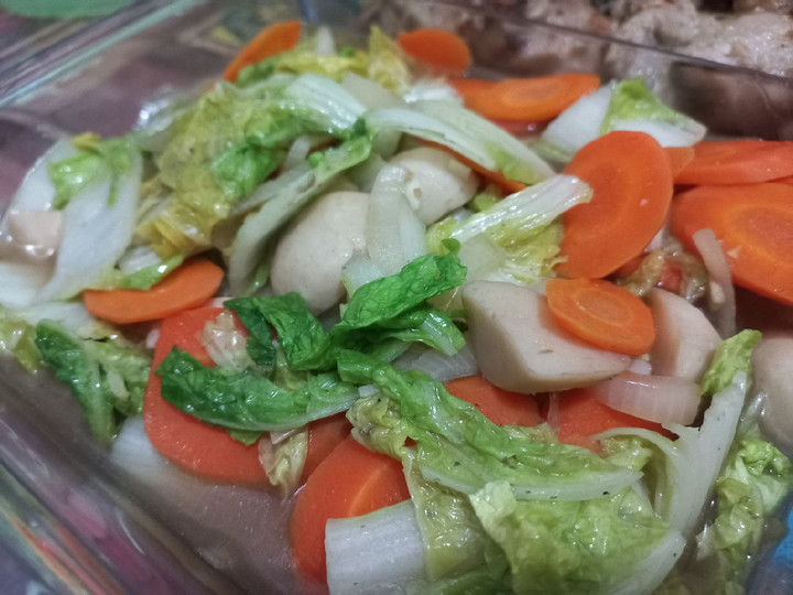 Bagaimana Menyiapkan Cah Sawi Putih, Wortel, Bakso Ikan, Bikin Ngiler